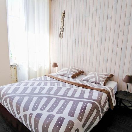 Les Gues Rivieres Bed & Breakfast Pujols  Exterior foto