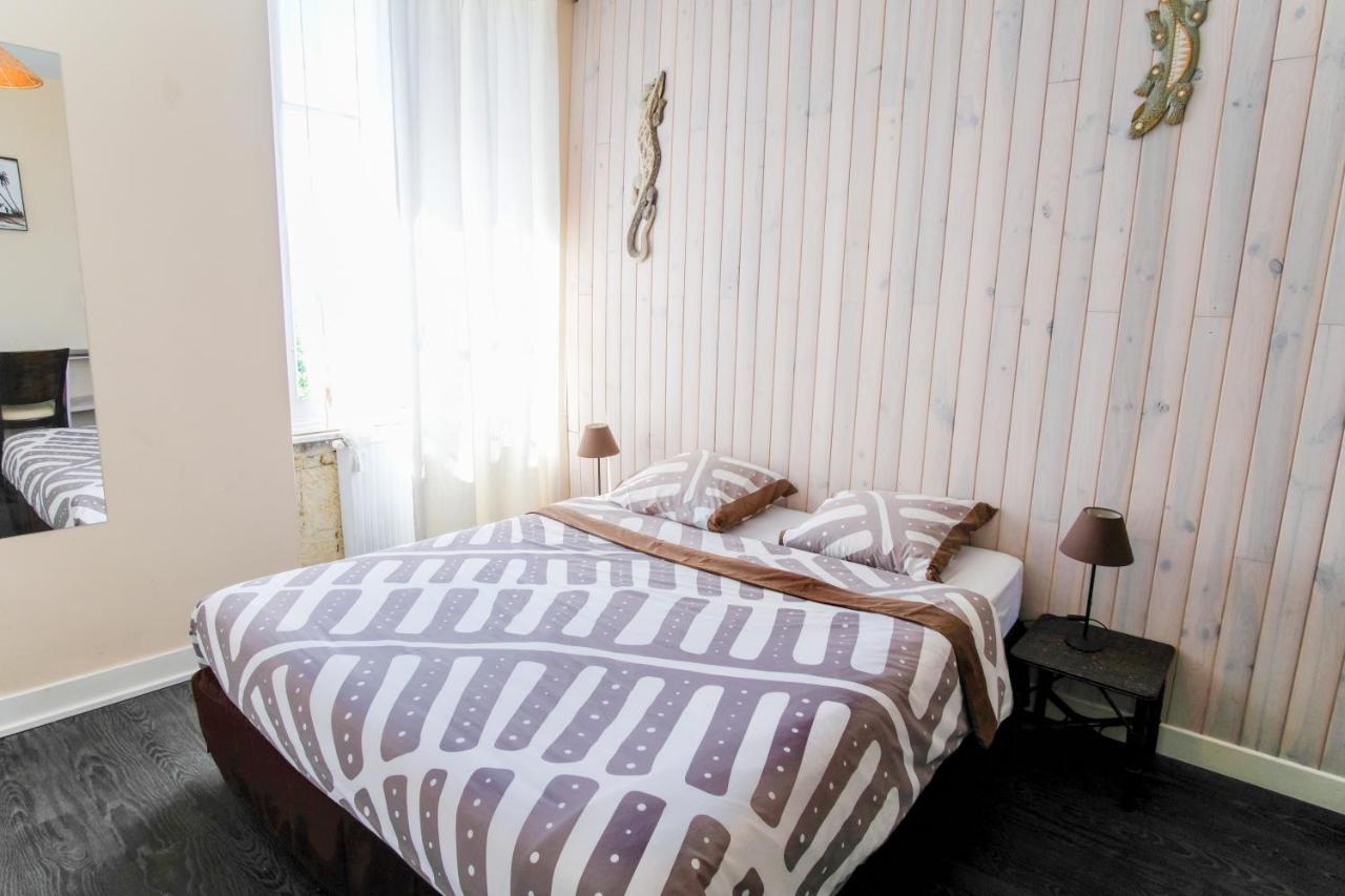Les Gues Rivieres Bed & Breakfast Pujols  Exterior foto