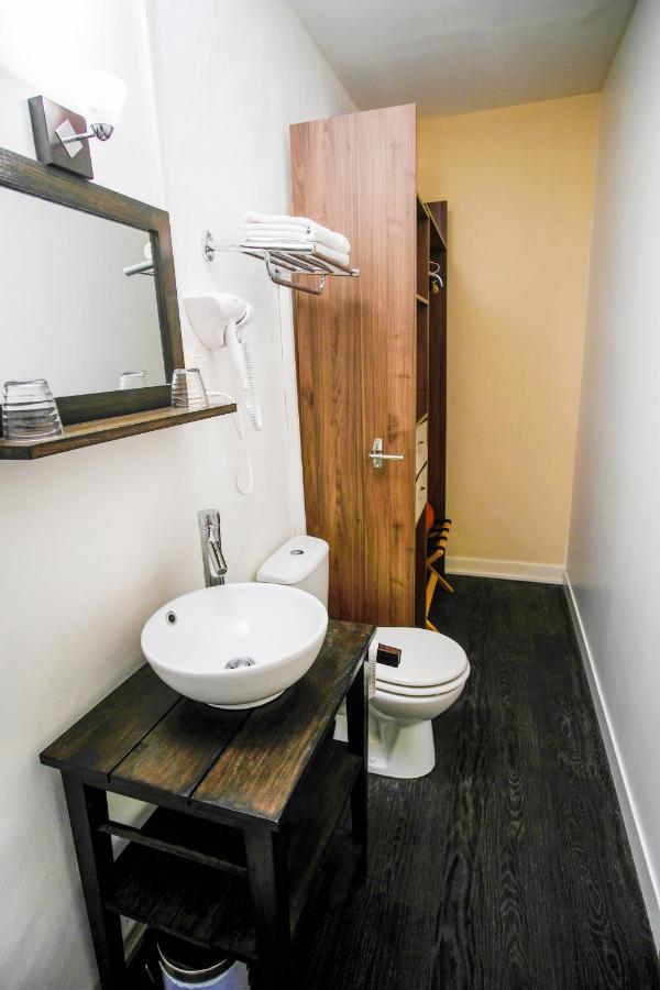 Les Gues Rivieres Bed & Breakfast Pujols  Exterior foto