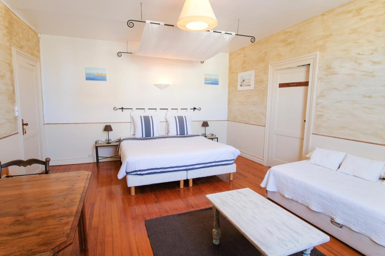 Les Gues Rivieres Bed & Breakfast Pujols  Exterior foto
